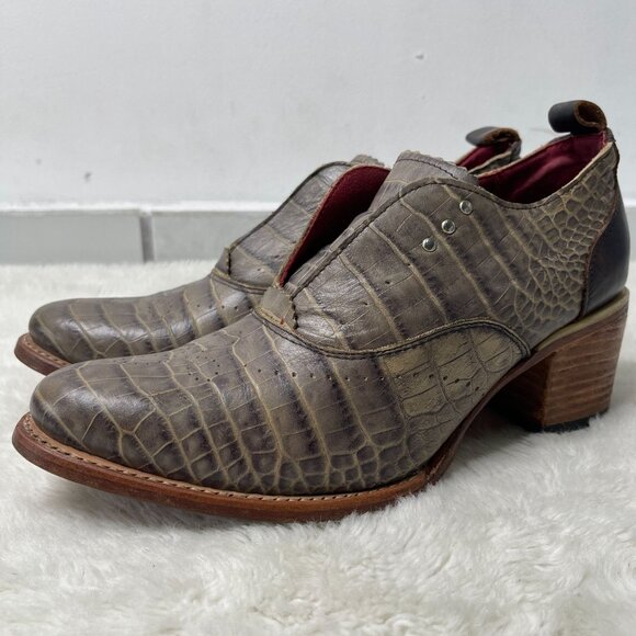 Freebird by Steven Sadie Women's Grey Reptile Print Heeled Boots Shoes Size 10 - Picture 2 of 9